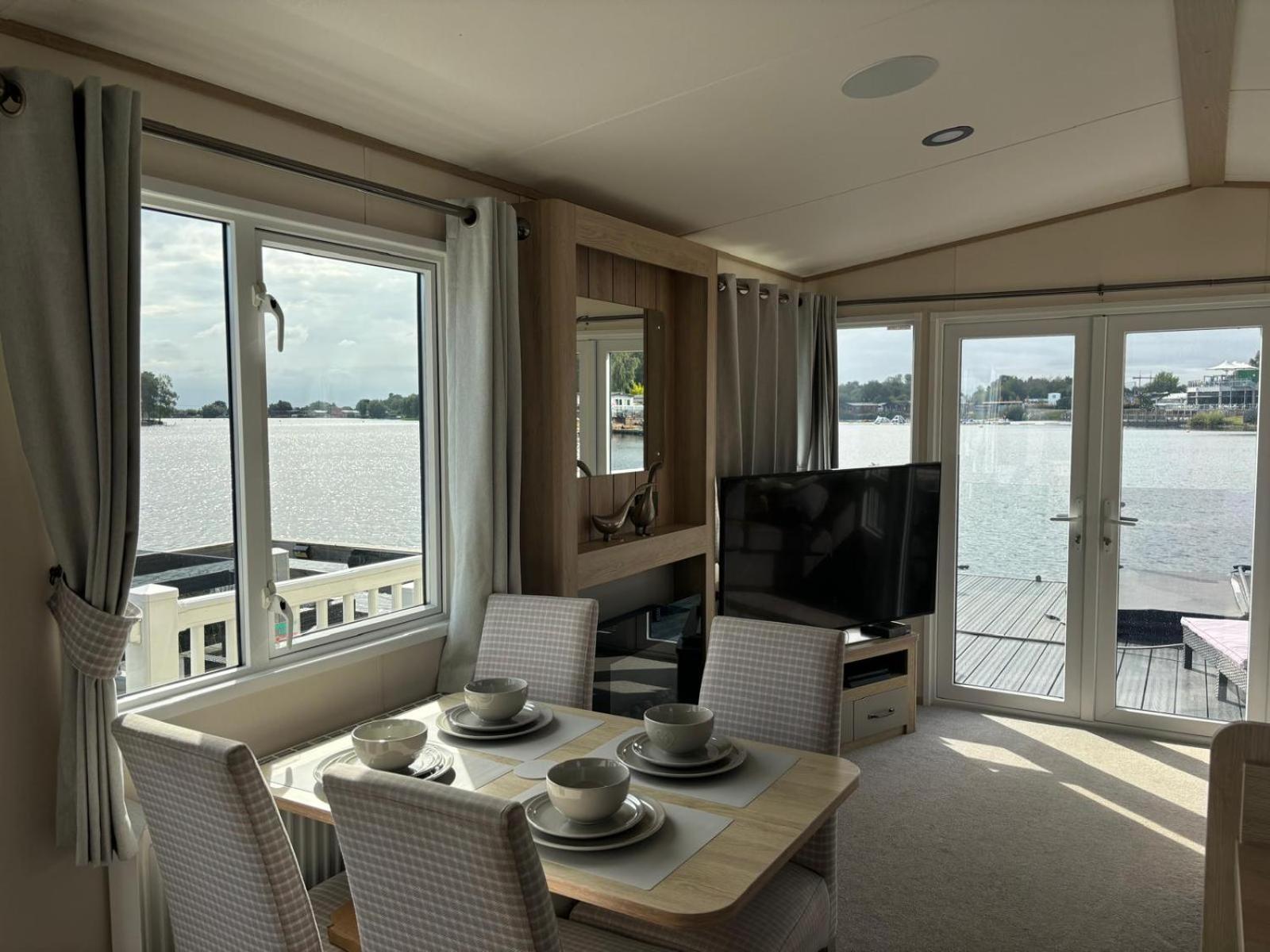 Lakeside Holiday Home With Hot Tub Tattershall Exteriör bild