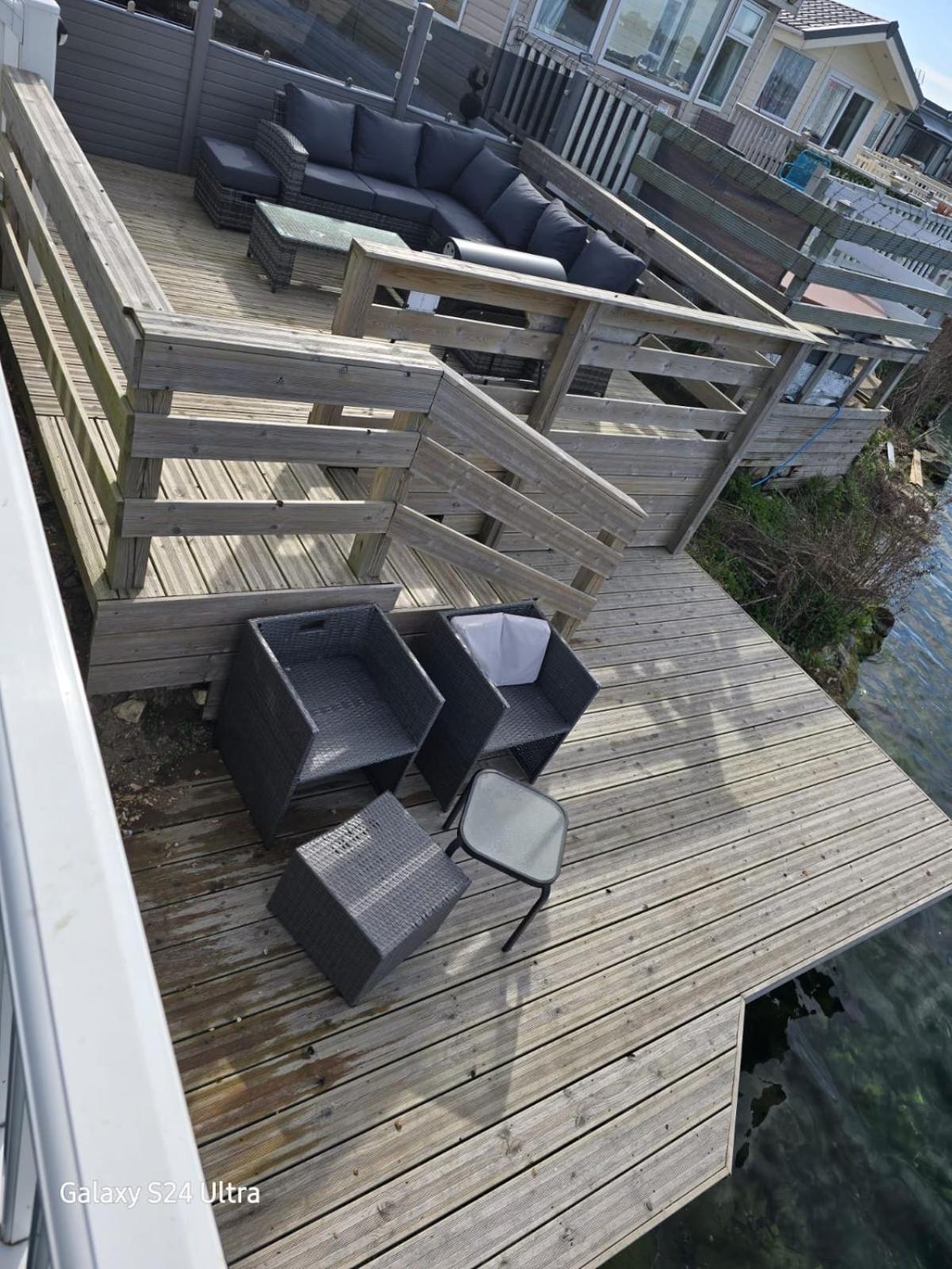 Lakeside Holiday Home With Hot Tub Tattershall Exteriör bild